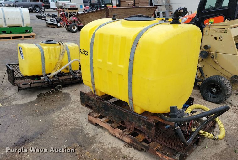 image for item LC9293 (4) poly water tanks