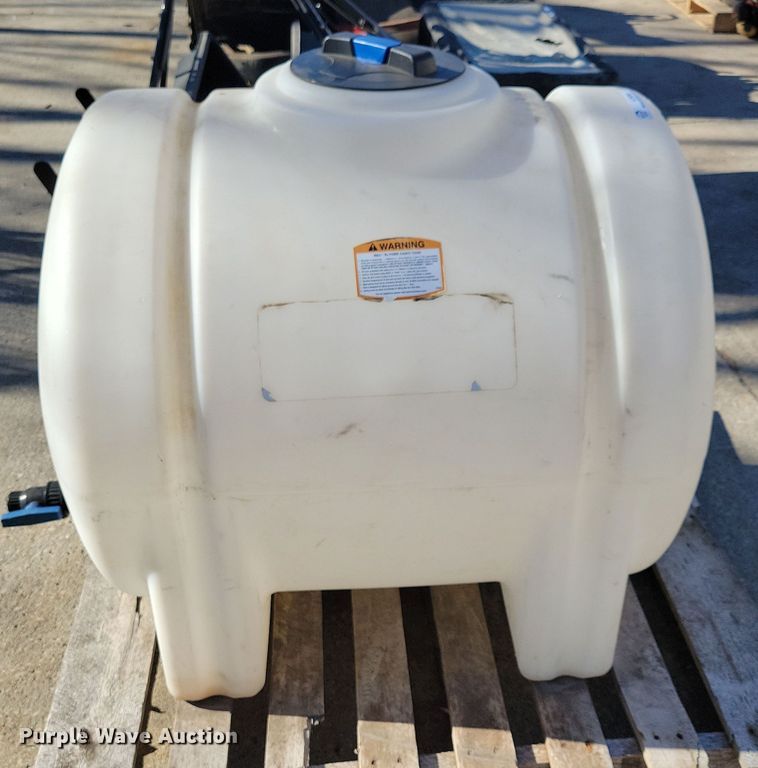 image for item LC9293 (4) poly water tanks