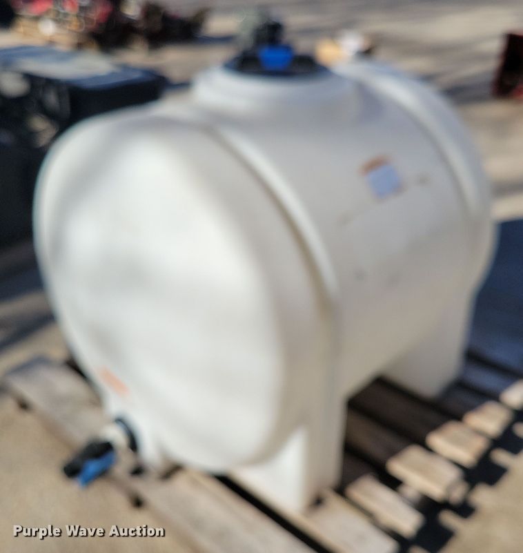 image for item LC9293 (4) poly water tanks