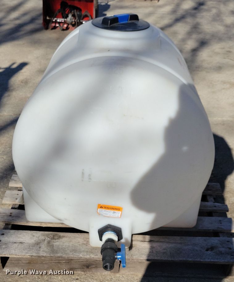 image for item LC9293 (4) poly water tanks