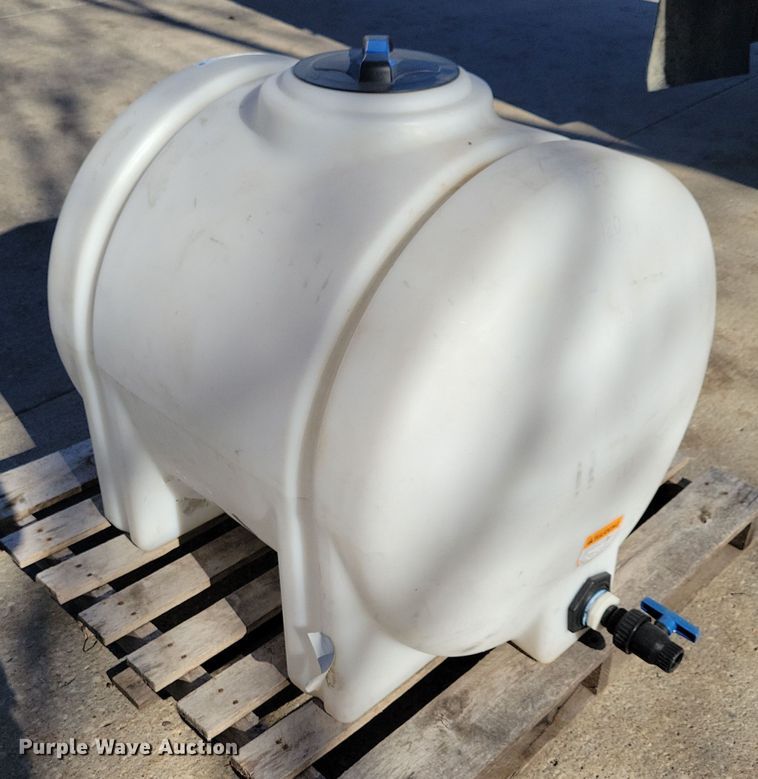 image for item LC9293 (4) poly water tanks