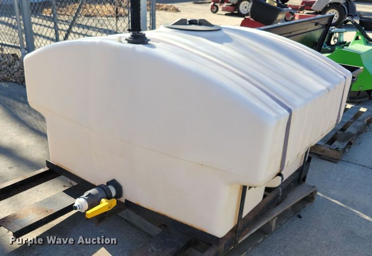 image for item LC9293 (4) poly water tanks