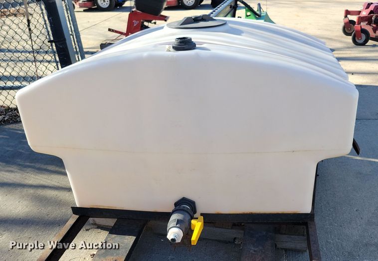 image for item LC9293 (4) poly water tanks