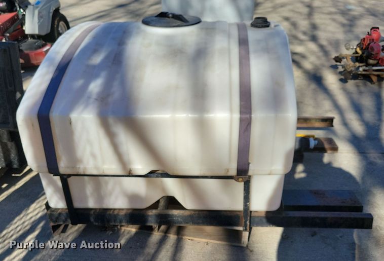 image for item LC9293 (4) poly water tanks