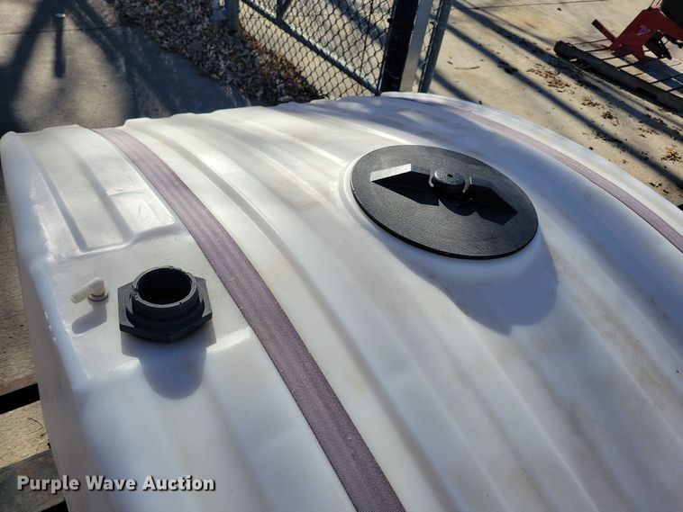 image for item LC9293 (4) poly water tanks