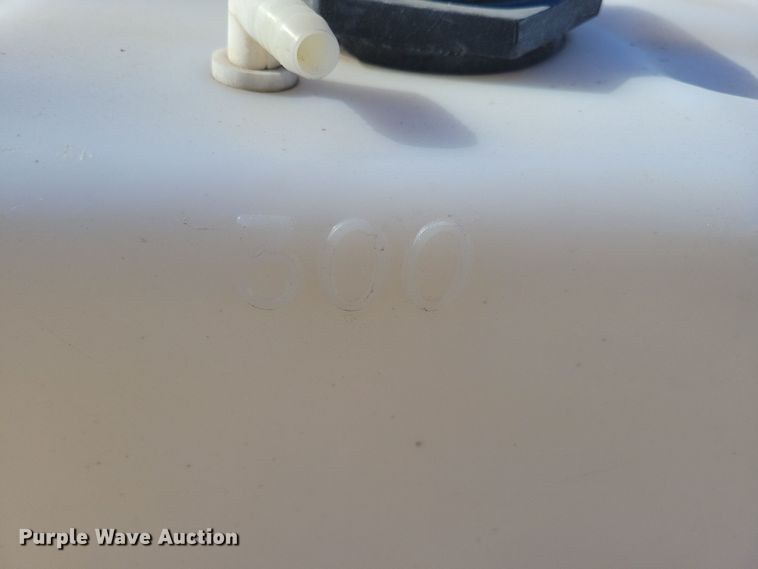 image for item LC9293 (4) poly water tanks