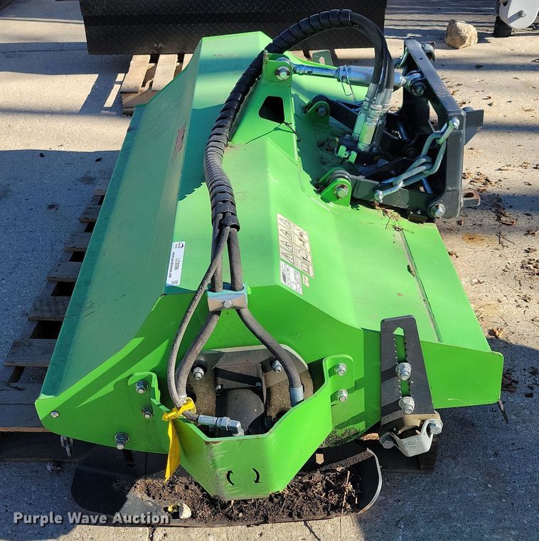 image for item LC9296 2018 Avant 1500  flail mower