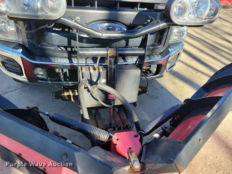 image for item LC9305 2013 Ford F350 Super Duty  SuperCab dump bed pickup truck