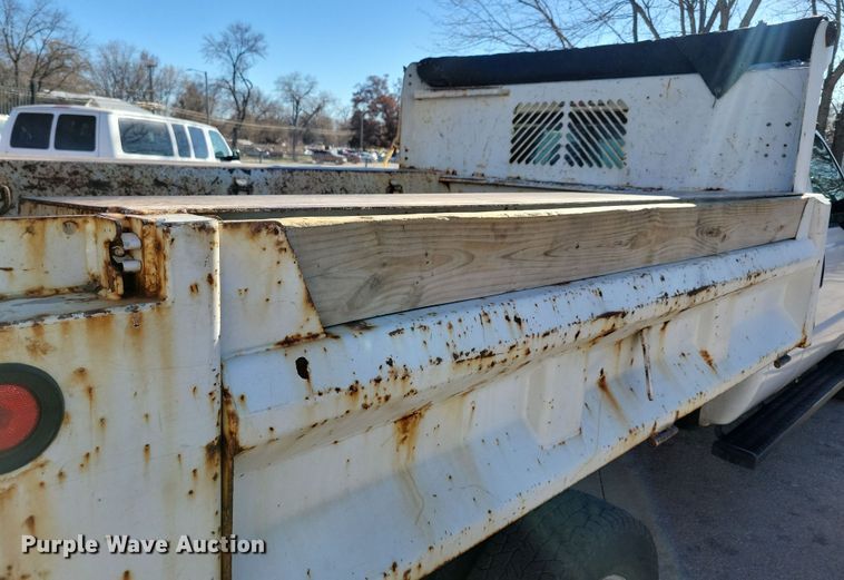 image for item LC9305 2013 Ford F350 Super Duty  SuperCab dump bed pickup truck