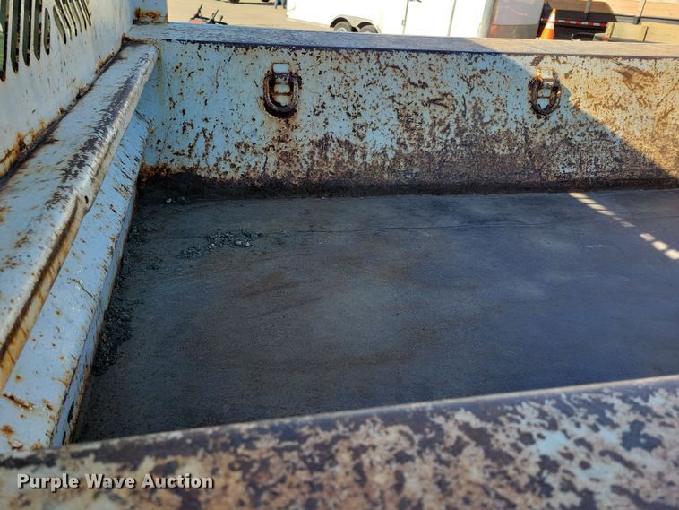 image for item LC9305 2013 Ford F350 Super Duty  SuperCab dump bed pickup truck