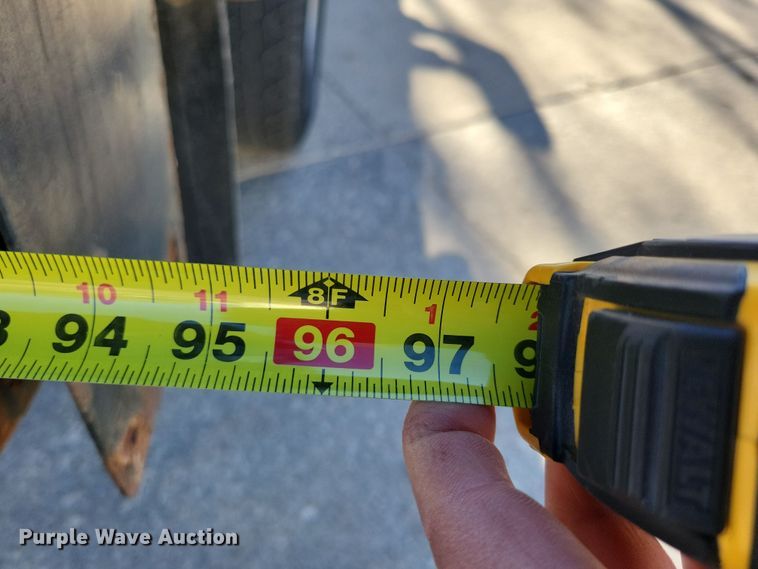 image for item LC9305 2013 Ford F350 Super Duty  SuperCab dump bed pickup truck