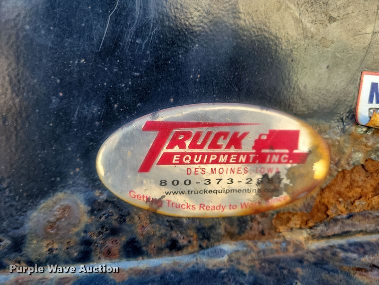 image for item LC9305 2013 Ford F350 Super Duty  SuperCab dump bed pickup truck