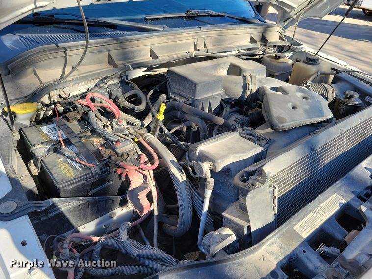 image for item LC9305 2013 Ford F350 Super Duty  SuperCab dump bed pickup truck