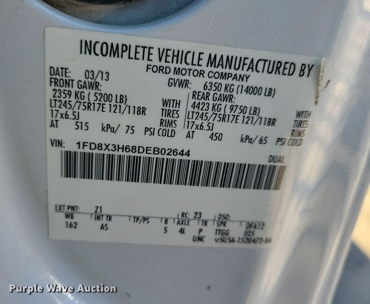 image for item LC9305 2013 Ford F350 Super Duty  SuperCab dump bed pickup truck