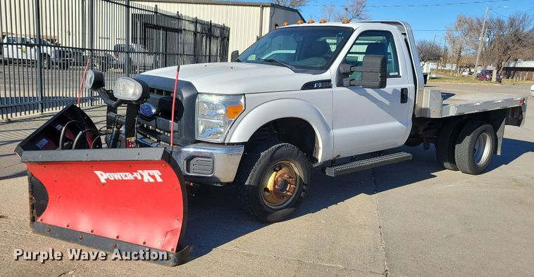 image for item LC9308 2011 Ford F350 Super Duty  flatbed pickup truck