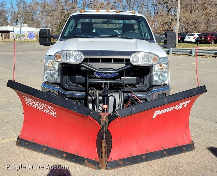 image for item LC9308 2011 Ford F350 Super Duty  flatbed pickup truck