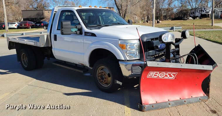 image for item LC9308 2011 Ford F350 Super Duty  flatbed pickup truck