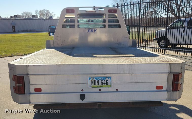 image for item LC9308 2011 Ford F350 Super Duty  flatbed pickup truck