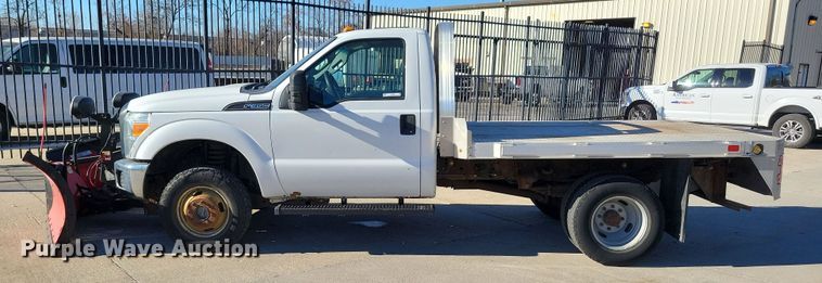 image for item LC9308 2011 Ford F350 Super Duty  flatbed pickup truck