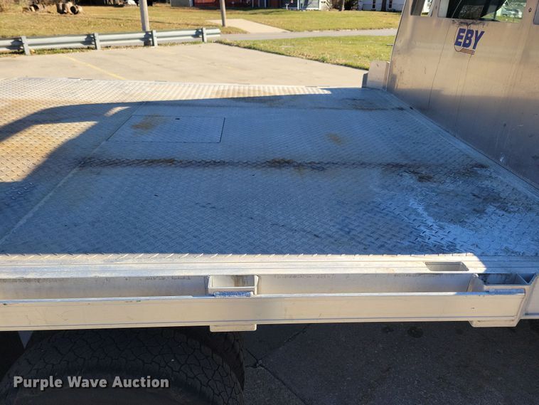 image for item LC9308 2011 Ford F350 Super Duty  flatbed pickup truck