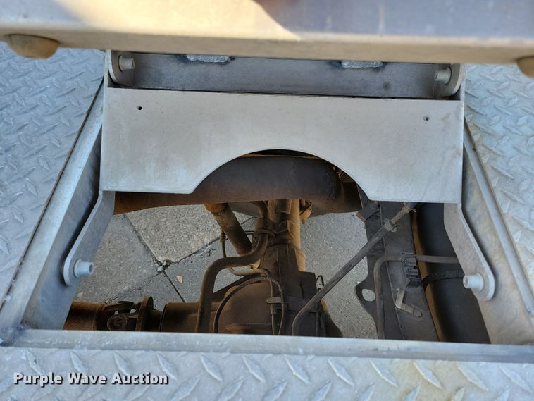 image for item LC9308 2011 Ford F350 Super Duty  flatbed pickup truck