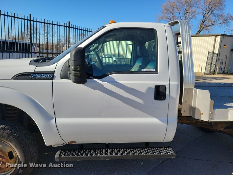 image for item LC9308 2011 Ford F350 Super Duty  flatbed pickup truck