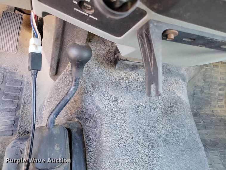 image for item LC9308 2011 Ford F350 Super Duty  flatbed pickup truck