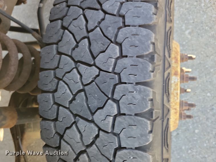 image for item LC9308 2011 Ford F350 Super Duty  flatbed pickup truck