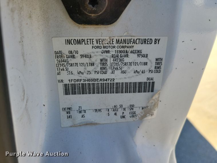 image for item LC9308 2011 Ford F350 Super Duty  flatbed pickup truck