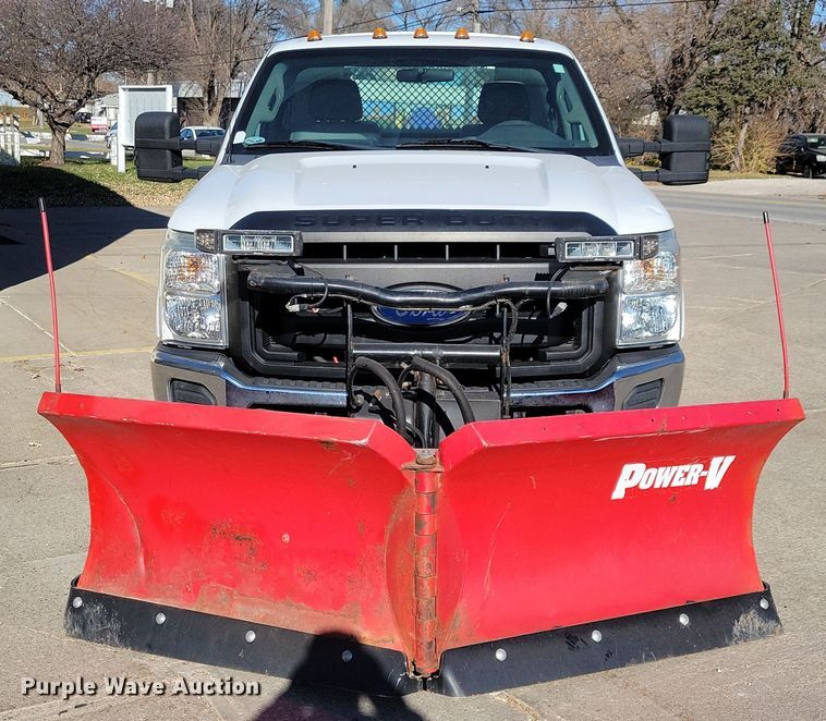 image for item LC9309 2011 Ford F350 Super Duty  flatbed pickup truck
