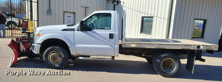 image for item LC9309 2011 Ford F350 Super Duty  flatbed pickup truck