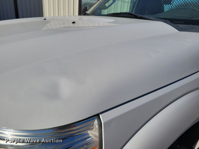 image for item LC9309 2011 Ford F350 Super Duty  flatbed pickup truck