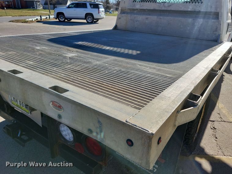 image for item LC9309 2011 Ford F350 Super Duty  flatbed pickup truck