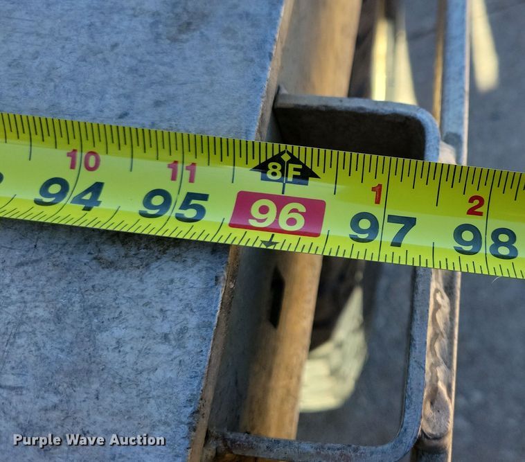 image for item LC9309 2011 Ford F350 Super Duty  flatbed pickup truck