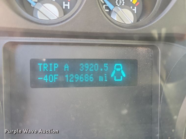 image for item LC9309 2011 Ford F350 Super Duty  flatbed pickup truck