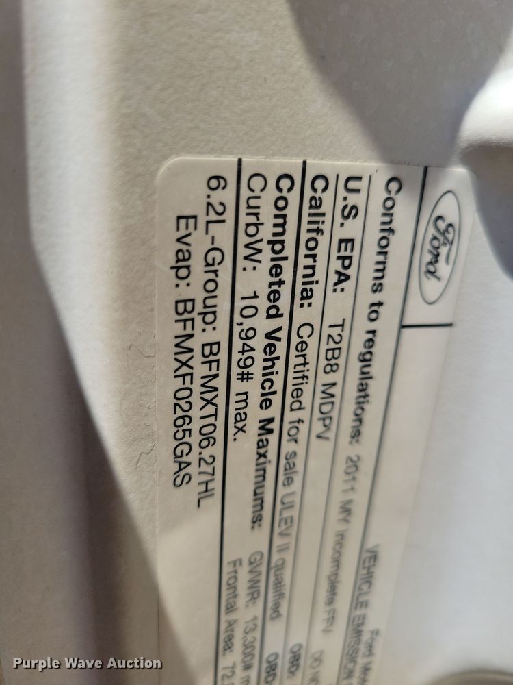 image for item LC9309 2011 Ford F350 Super Duty  flatbed pickup truck