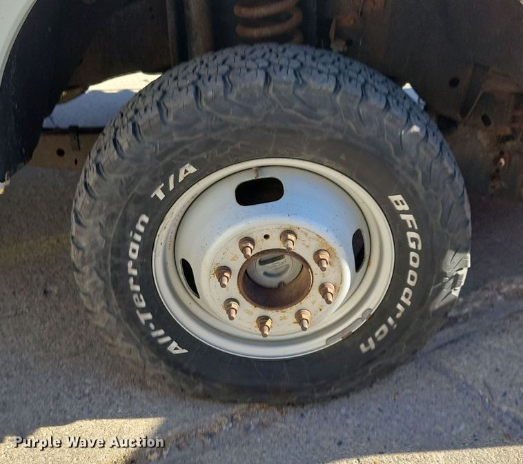 image for item LC9309 2011 Ford F350 Super Duty  flatbed pickup truck