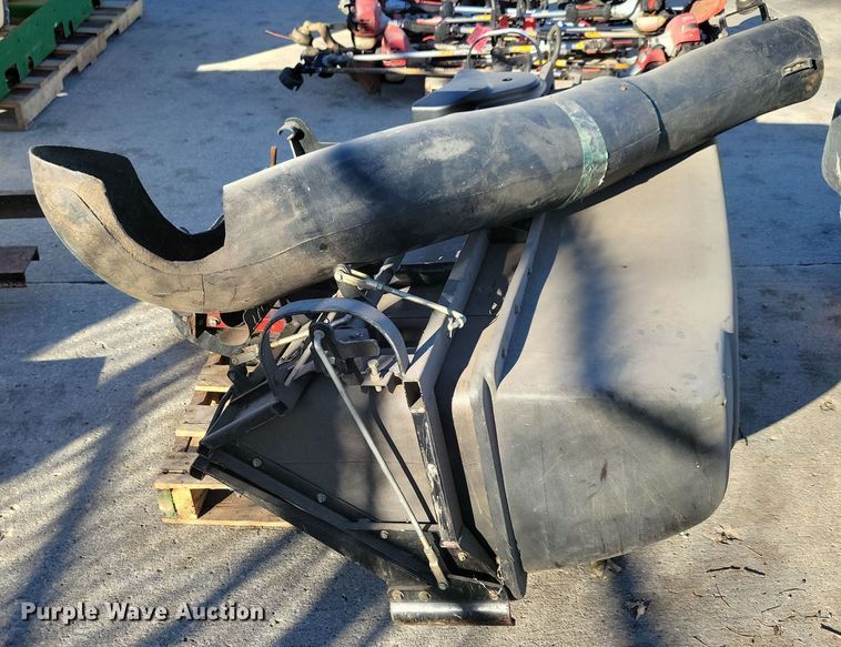 image for item LC9311 Exmark  grass bagger