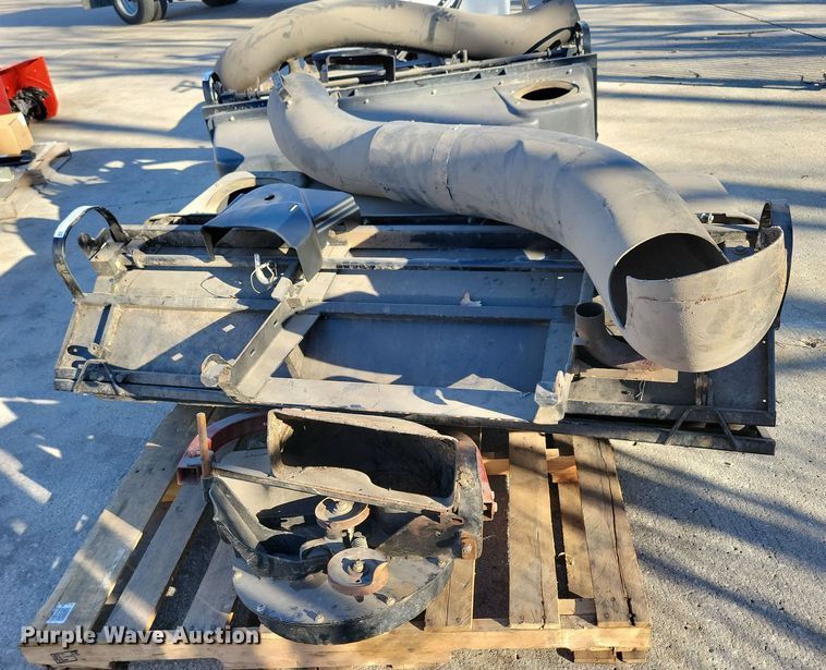 image for item LC9311 Exmark  grass bagger