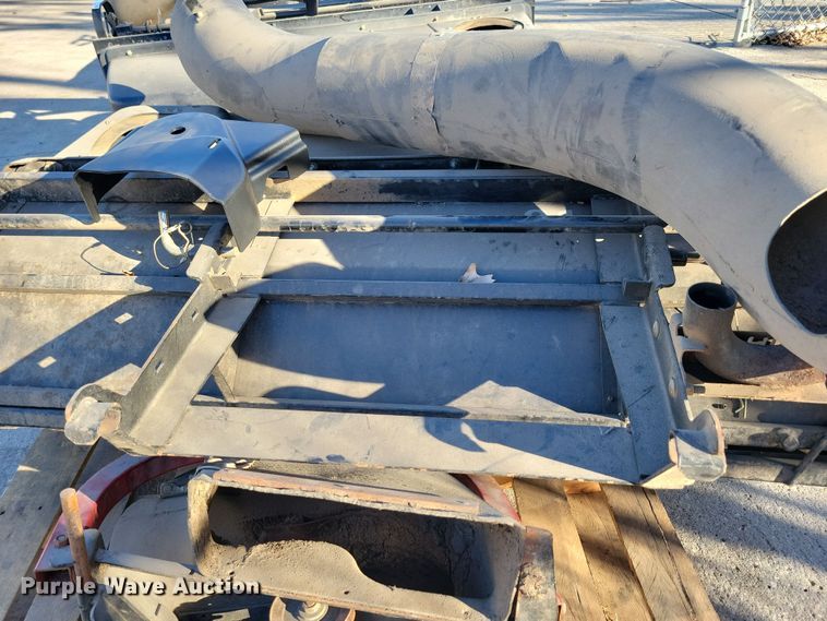 image for item LC9311 Exmark  grass bagger