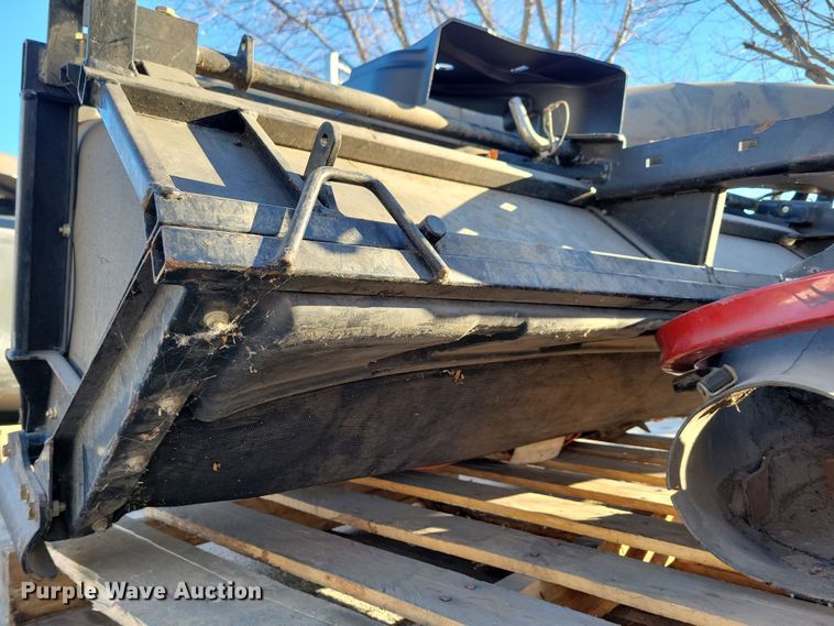 image for item LC9311 Exmark  grass bagger