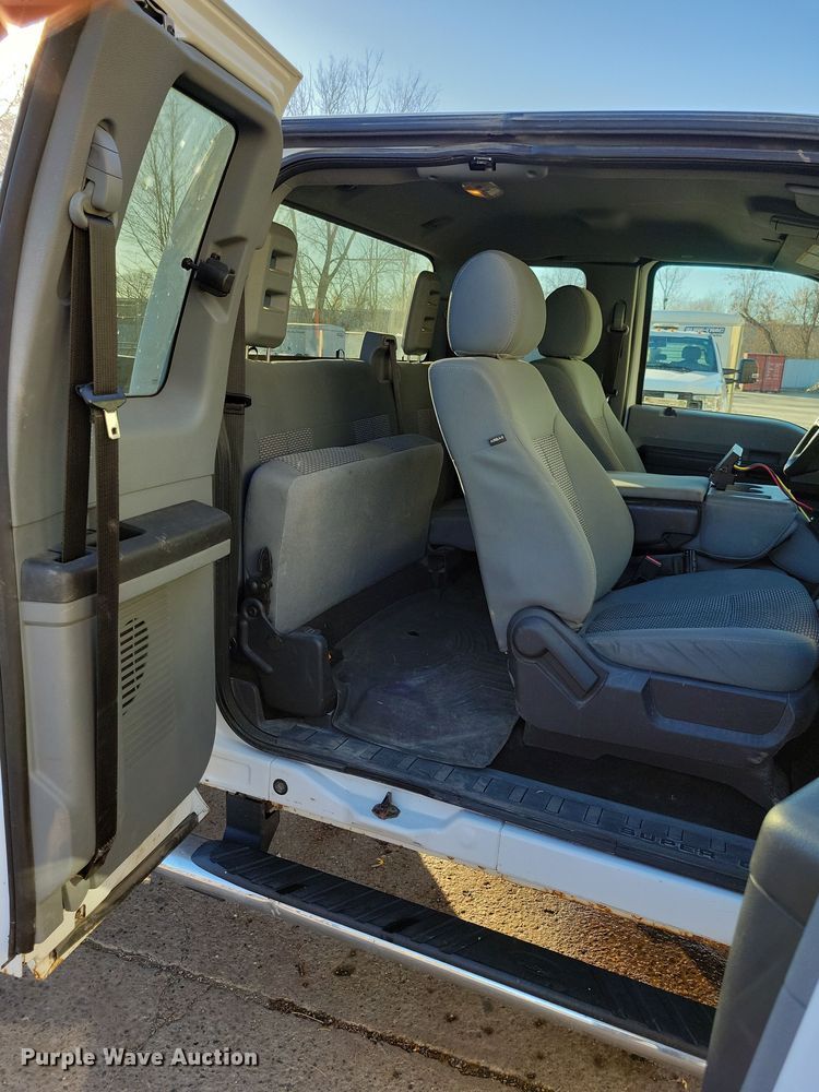 image for item LC9312 2015 Ford F250 Super Duty  SuperCab pickup truck