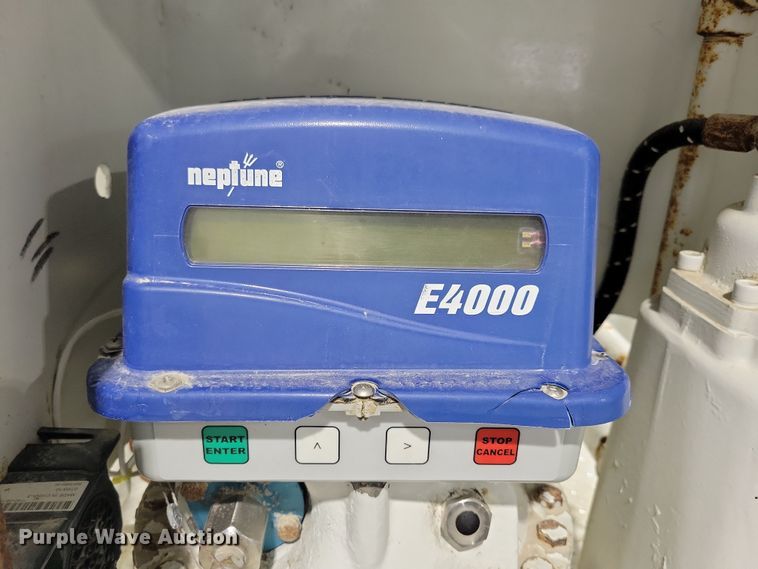 image for item LC9315 1997 International 4700 propane delivery truck