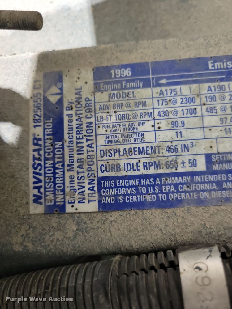 image for item LC9315 1997 International 4700 propane delivery truck