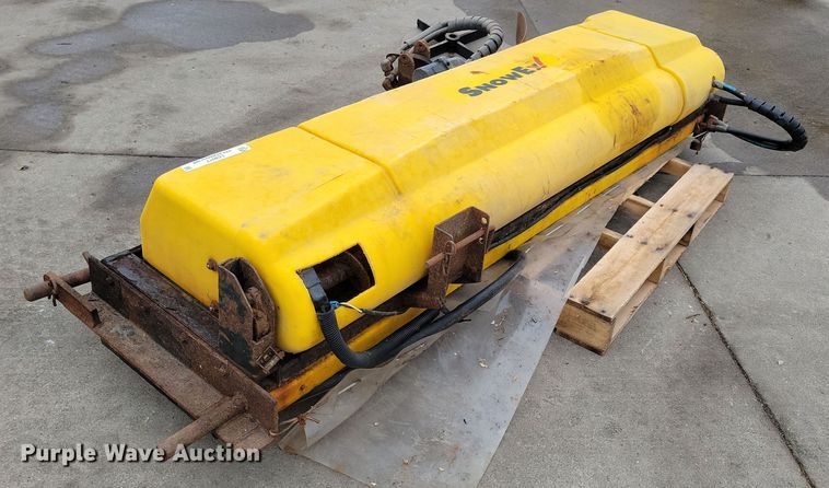 image for item LC9317 SnowEx  82" W spreader