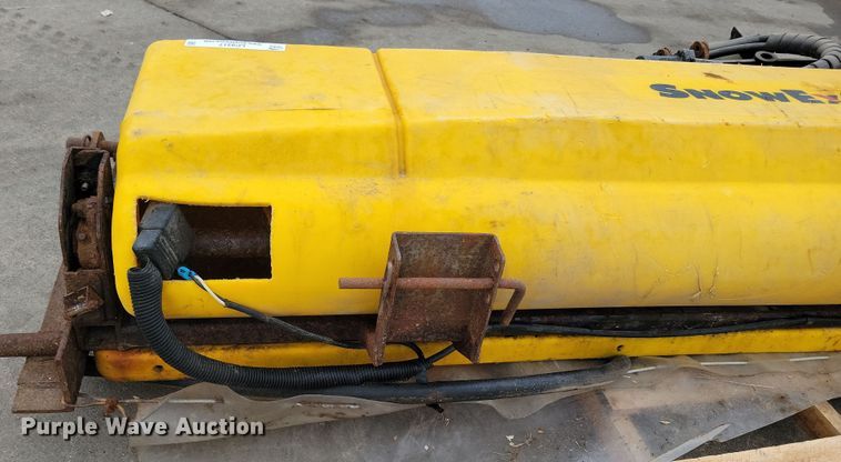 image for item LC9317 SnowEx  82" W spreader