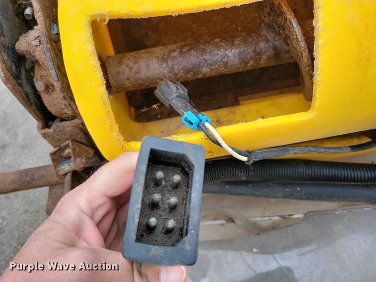 image for item LC9317 SnowEx  82" W spreader