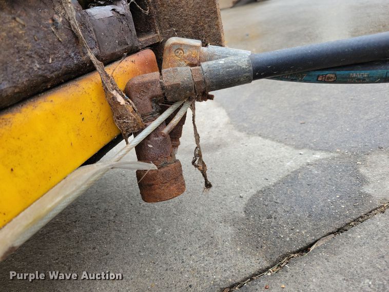 image for item LC9317 SnowEx  82" W spreader