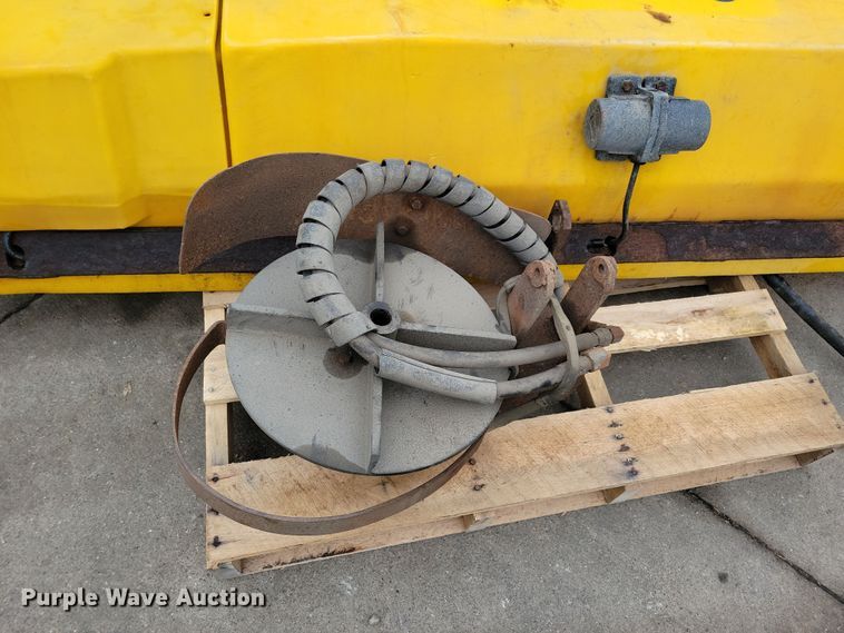 image for item LC9317 SnowEx  82" W spreader