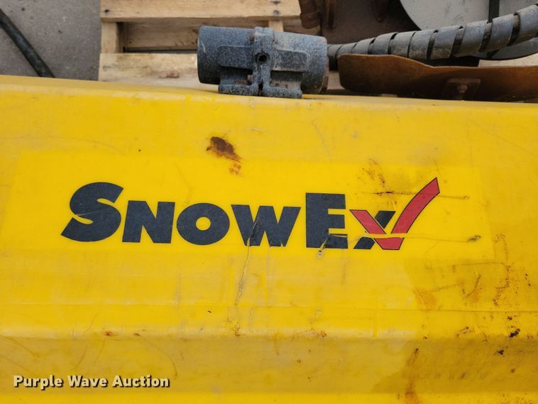 image for item LC9317 SnowEx  82" W spreader